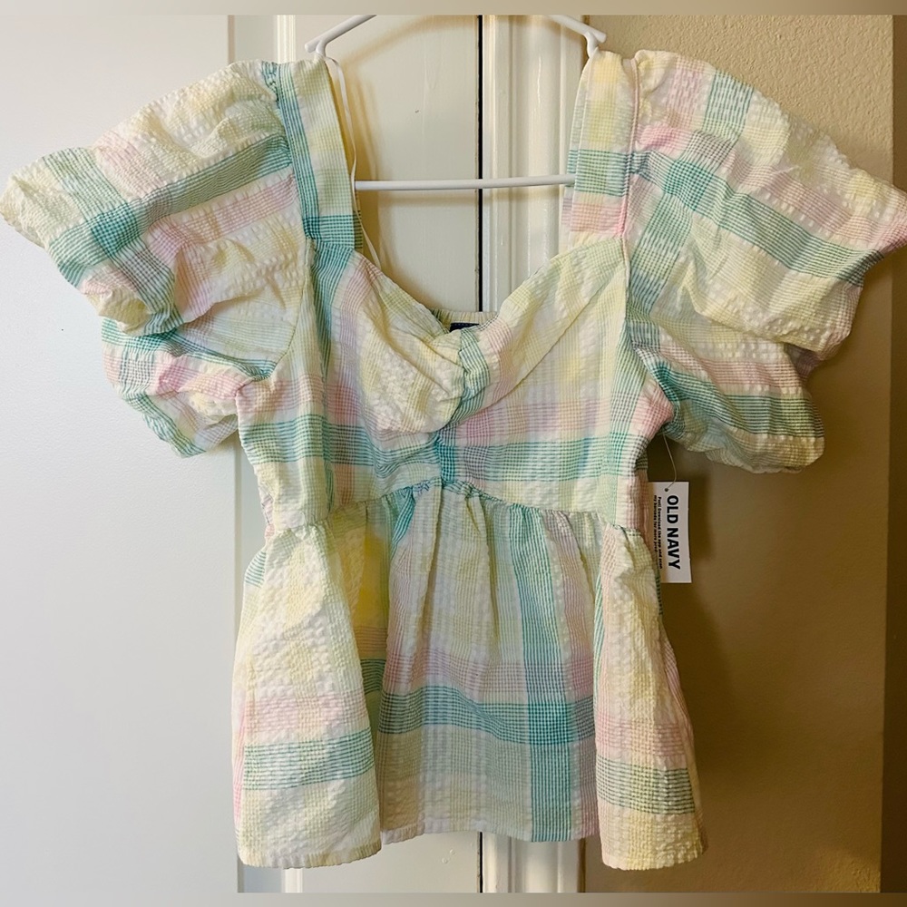 Old Navy Ruffle top